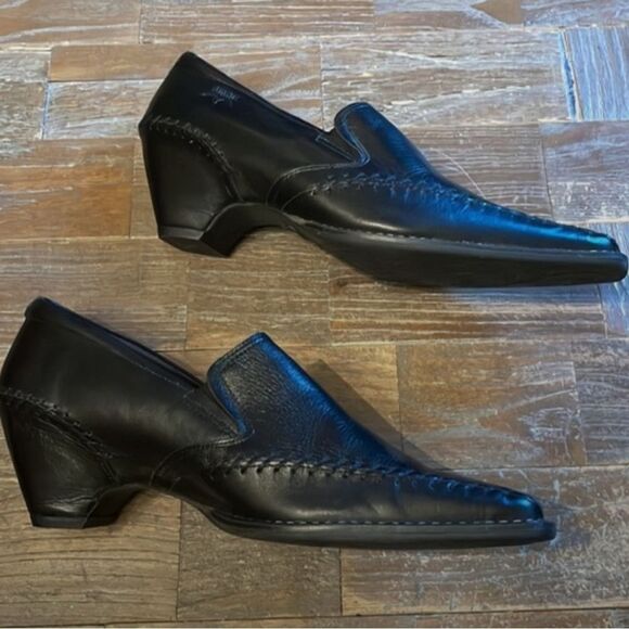 Pikolinos Pointy Toe Leather Loafer Heels - Picture 6 of 12